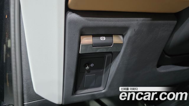 Land Rover Defender (L663) 110 P300 X-Dynamic SE 2025 — фото 14