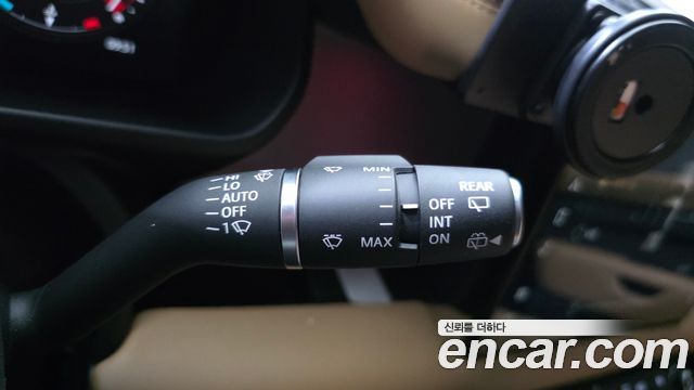 Land Rover Defender (L663) 110 P300 X-Dynamic SE 2025 — фото 16