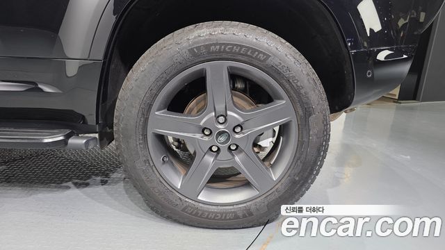 Land Rover Defender (L663) 110 P300 X-Dynamic SE 2025 — фото 21