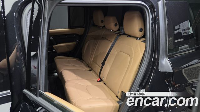 Land Rover Defender (L663) 110 P300 X-Dynamic SE 2025 — фото 26