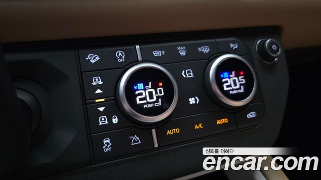 Land Rover Defender (L663) 110 P300 X-Dynamic SE 2025 — фото 27