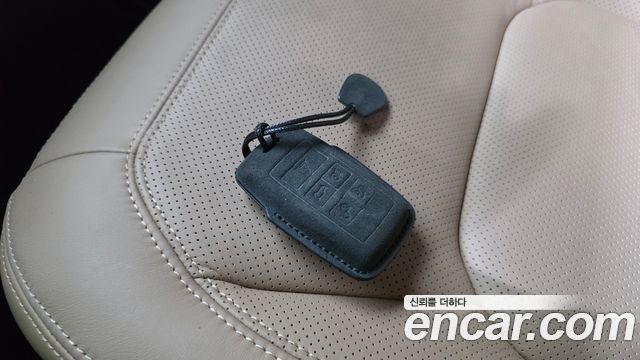 Land Rover Defender (L663) 110 P300 X-Dynamic SE 2025 — фото 35