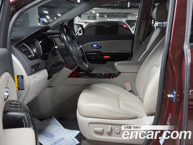 Kia Carnival 11-Seater Prestige 2019 — фото 10