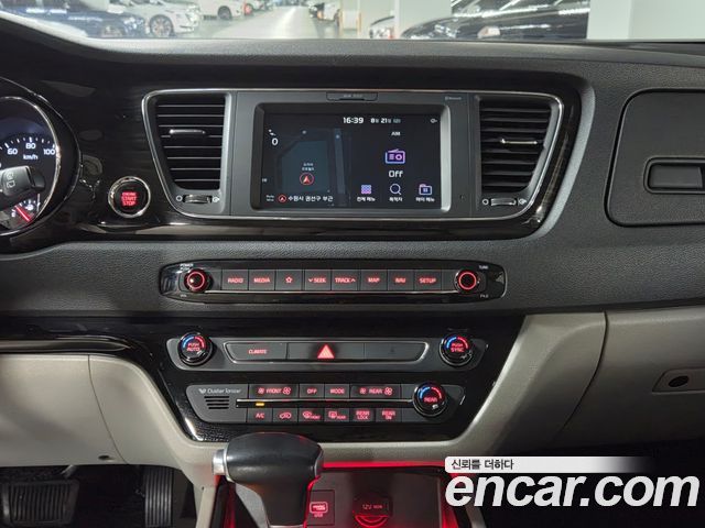 Kia Carnival 11-Seater Prestige 2019 — фото 19