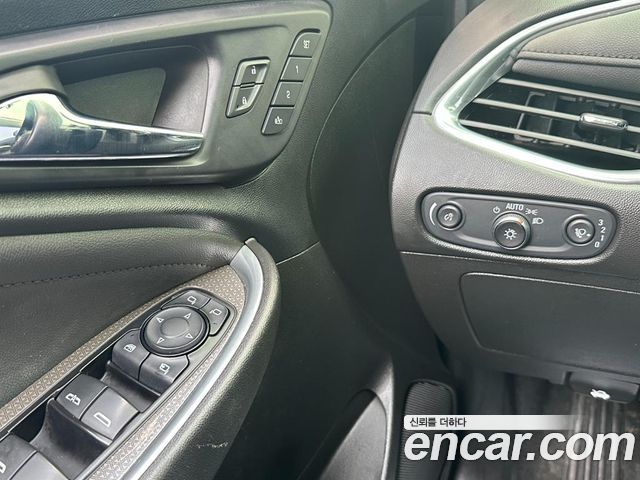 Chevrolet Malibu 2.0 Turbo LT Special 2019 — фото 18