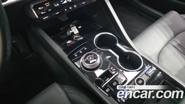 Kia K5 (III) 2.0 LPI Prestige 2023 — фото 9