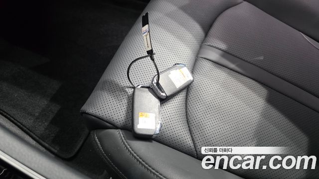 Kia K5 (III) 2.0 LPI Prestige 2023 — фото 18