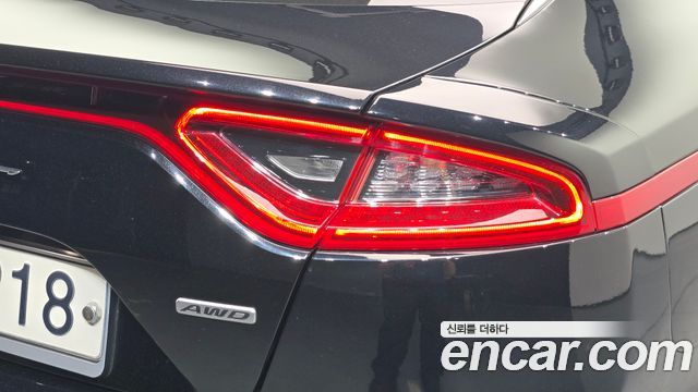 Kia Stinger 2.0 Turbo AWD Platinum 2019 — фото 23