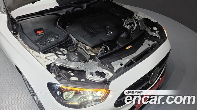 Mercedes-Benz E-Class (W213) E220d 4MATIC AMG Line 2022 — фото 6