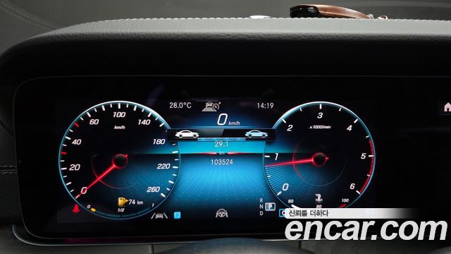 Mercedes-Benz E-Class (W213) E220d 4MATIC AMG Line 2022 — фото 8