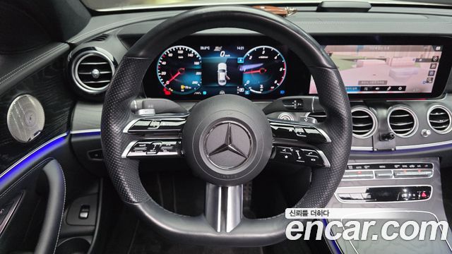 Mercedes-Benz E-Class (W213) E220d 4MATIC AMG Line 2022 — фото 14