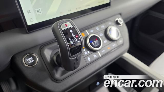 Land Rover Defender (L663) 110 P300 X-Dynamic SE 2025 — фото 9