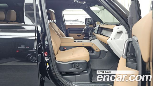 Land Rover Defender (L663) 110 P300 X-Dynamic SE 2025 — фото 11