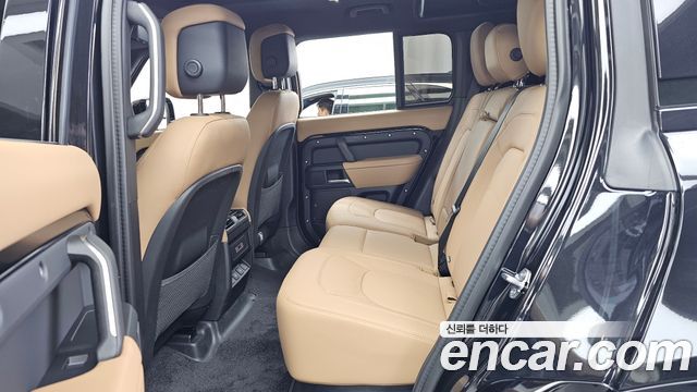 Land Rover Defender (L663) 110 P300 X-Dynamic SE 2025 — фото 26