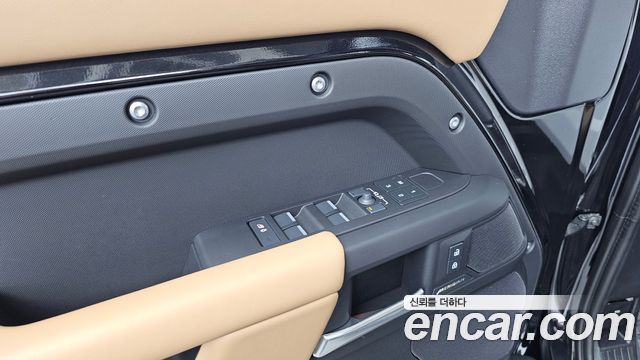 Land Rover Defender (L663) 110 P300 X-Dynamic SE 2025 — фото 30