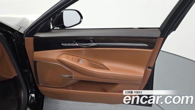 Genesis G90 3.3 T AWD Premium Luxury 2019 — фото 24