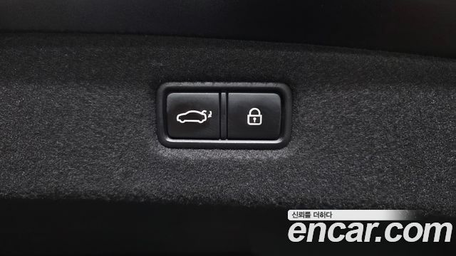 Genesis G90 3.3 T AWD Premium Luxury 2019 — фото 32
