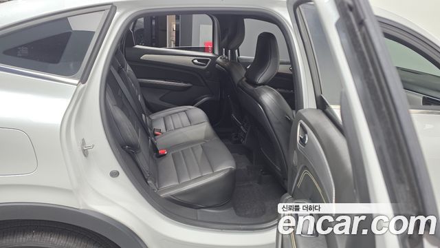Renault Korea Arkana 1.6 GTe Iconic 2025 — фото 12