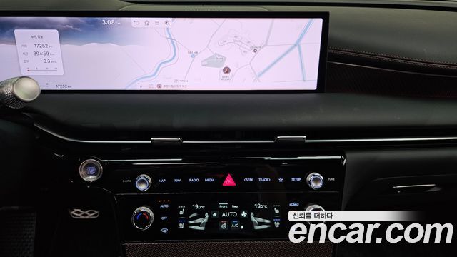 Genesis G80 (RG3) Gasoline 3.5 Turbo AWD 2025 — фото 15