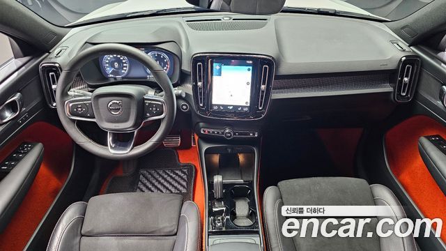 Volvo XC40 B4 R-Design 2021 — фото 7