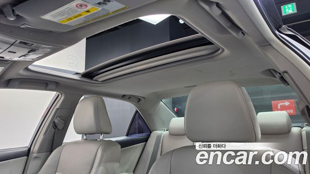 Toyota Camry Hybrid XLE 2012 — фото 19