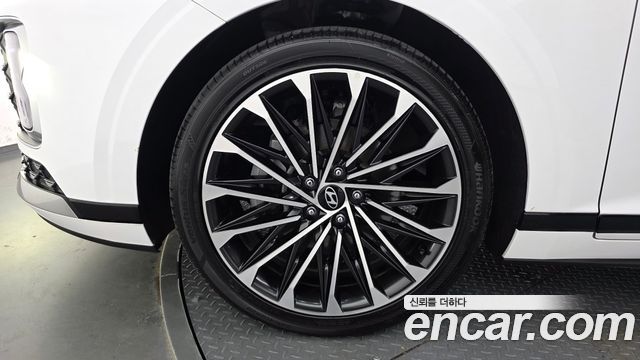 Hyundai Grandeur (GN7) 2,5 Gasoline 2WD Premium 2023 — фото 5