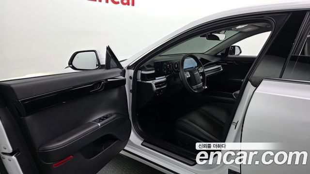 Hyundai Grandeur (GN7) 2,5 Gasoline 2WD Premium 2023 — фото 10