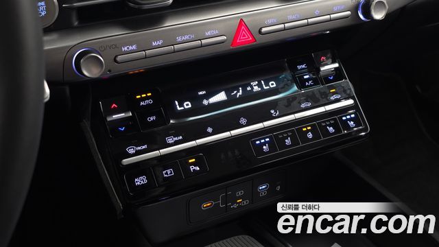 Hyundai Grandeur (GN7) 2,5 Gasoline 2WD Premium 2023 — фото 18