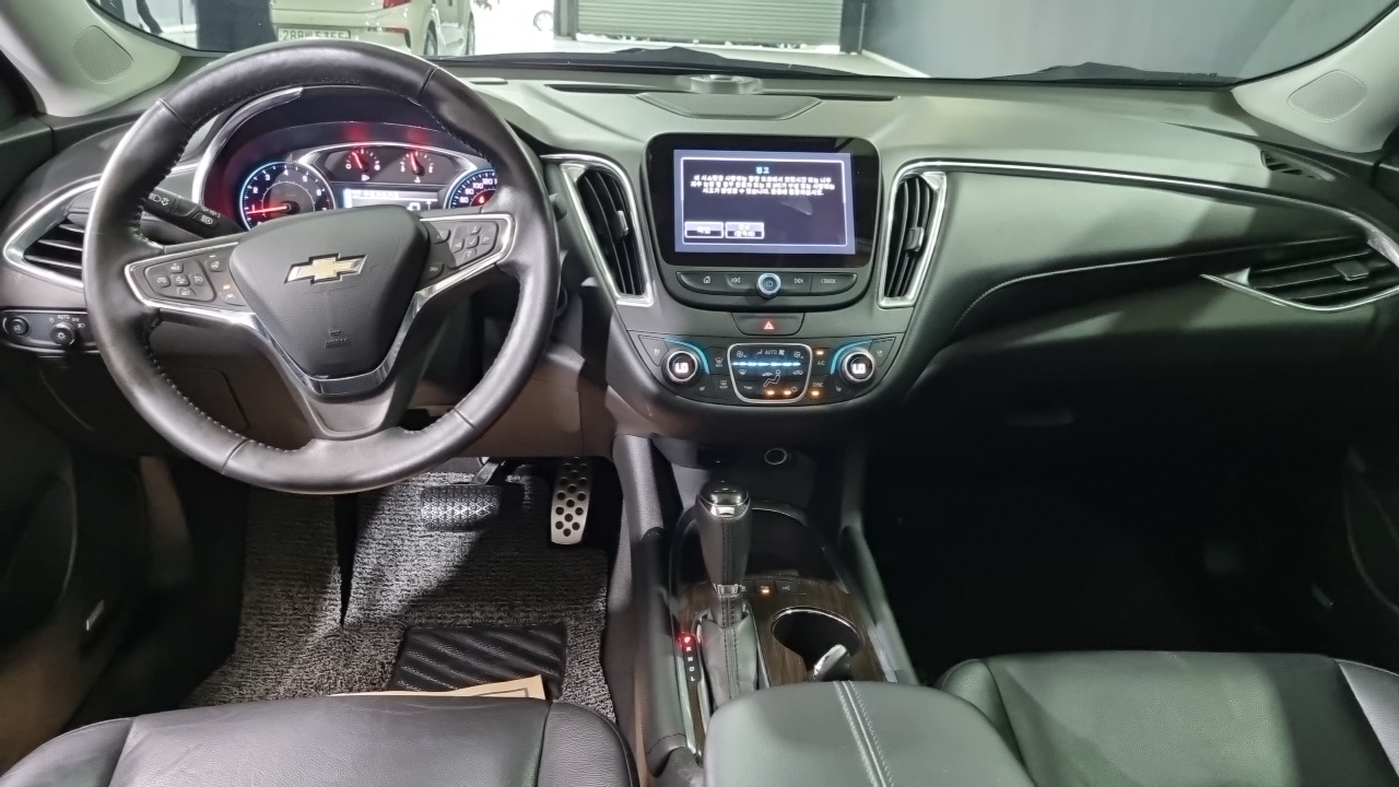 Chevrolet Malibu 2.0 Turbo LTZ Premium 2017 — фото 10