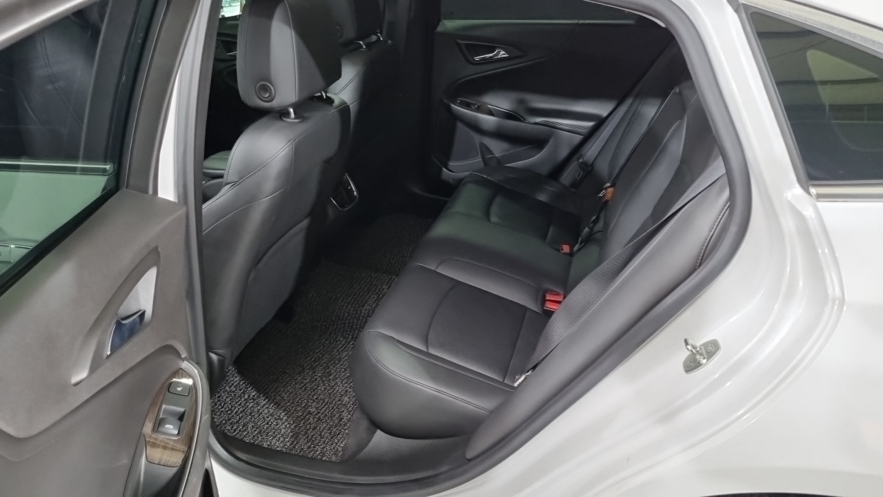 Chevrolet Malibu 2.0 Turbo LTZ Premium 2017 — фото 16