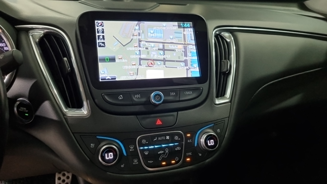 Chevrolet Malibu 2.0 Turbo LTZ Premium 2017 — фото 17