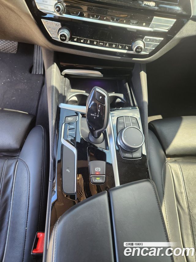 BMW 5 Series (G30) 530i Luxury 2020 — фото 9