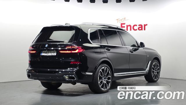 BMW X7 (G07) xDrive 40i M Sport 7STR 2025 — фото 2