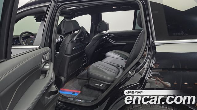 BMW X7 (G07) xDrive 40i M Sport 7STR 2025 — фото 11
