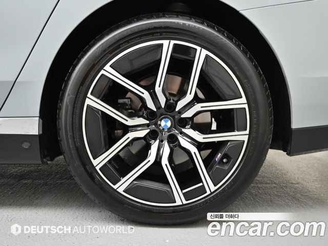 BMW 7 Series (G70) 740i xDrive M Sport 2025 — фото 6