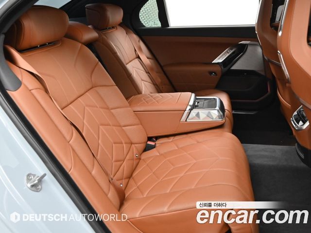 BMW 7 Series (G70) 740i xDrive M Sport 2025 — фото 17