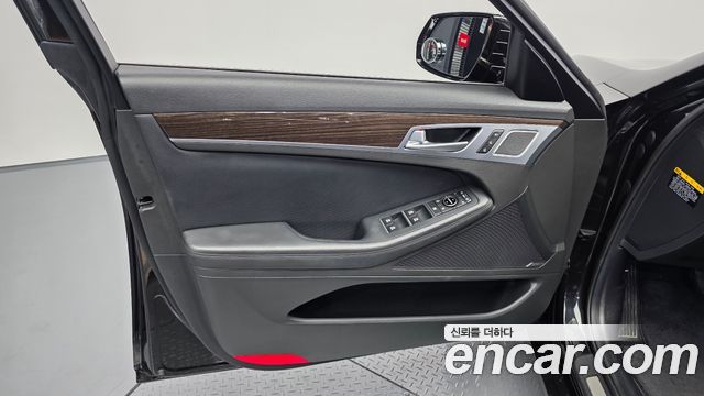 Genesis G80 3.3 GDI Premium Luxury 2019 — фото 24