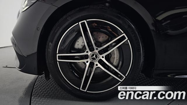 Mercedes-Benz E-Class (W214) E300 4MATIC AMG Line 2025 — фото 5