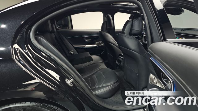 Mercedes-Benz E-Class (W214) E300 4MATIC AMG Line 2025 — фото 12