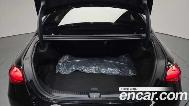 Mercedes-Benz E-Class (W214) E300 4MATIC AMG Line 2025 — фото 20