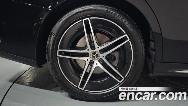 Mercedes-Benz E-Class (W214) E300 4MATIC AMG Line 2025 — фото 21