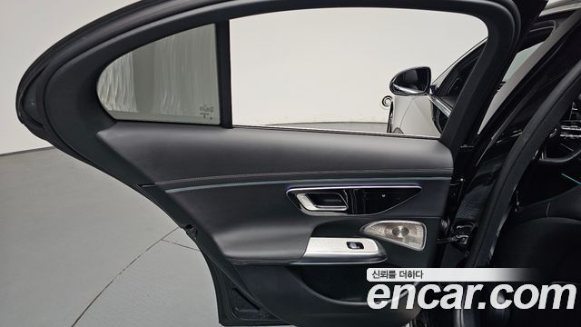 Mercedes-Benz E-Class (W214) E300 4MATIC AMG Line 2025 — фото 25