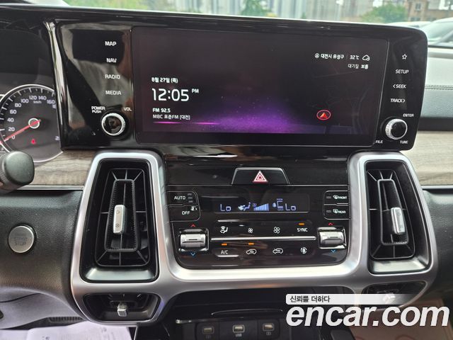 Kia Sorento (IV) Diesel 2.2 4WD Prestige 2023 — фото 17