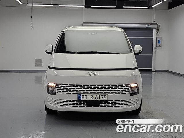Hyundai Staria Cargo 5-Seater Modern 2022 — фото 2
