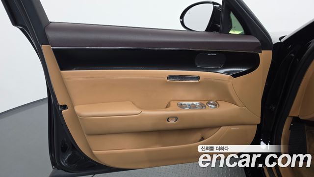 Genesis G90 (RS4) Gasoline 3.5 Turbo AWD 2022 — фото 24