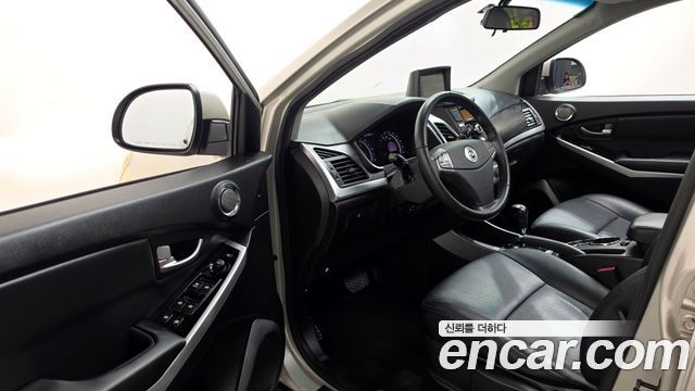 KG Mobility (SsangYong) Korando C 2.0 CVT 2WD Deluxe 2014 — фото 10