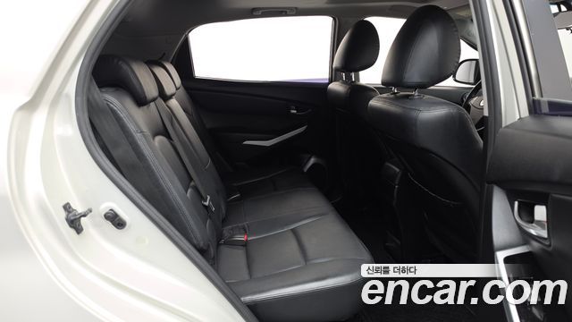 KG Mobility (SsangYong) Korando C 2.0 CVT 2WD Deluxe 2014 — фото 11