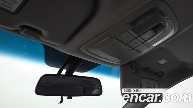KG Mobility (SsangYong) Korando C 2.0 CVT 2WD Deluxe 2014 — фото 19