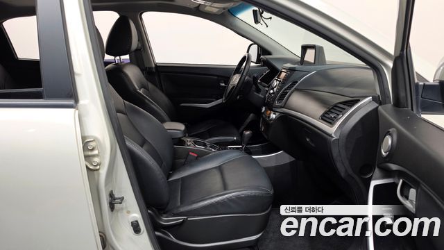 KG Mobility (SsangYong) Korando C 2.0 CVT 2WD Deluxe 2014 — фото 26