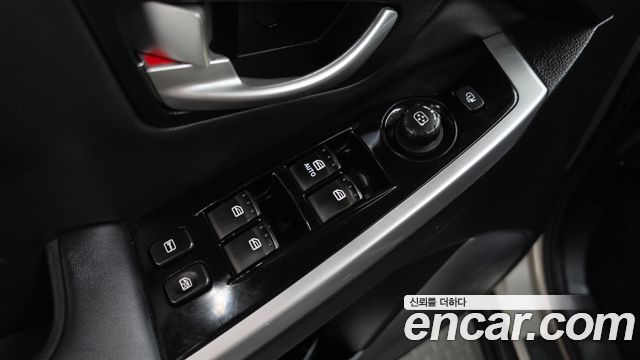 KG Mobility (SsangYong) Korando C 2.0 CVT 2WD Deluxe 2014 — фото 30